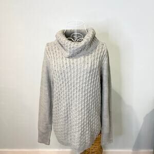 Cute vintage y2k gray chunky cowl neck sweater